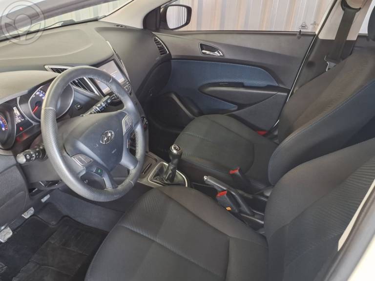 HYUNDAI - HB20X 1.6 16V STYLE FLEX 4P MANUAL - 2015/2015 - BRANCA - R$ 55.900,00
