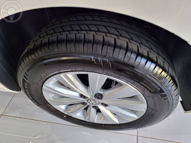 VOLKSWAGEN - VIRTUS 1.6 MSI FLEX 4P AUTOMÁTICO - 2019/2020 - BRANCA - R$ 73.900,00