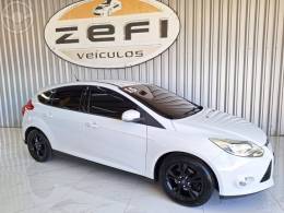 FORD - FOCUS 1.6 SE 16V FLEX 4P AUTOMÁTICO - 2014/2015 - BRANCA - R$ 52.900,00
