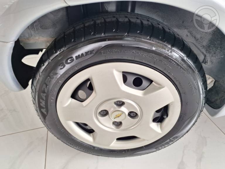CHEVROLET - CORSA 1.0 MPFI MAXX 8V FLEX 4P MANUAL - 2008/2008 - PRATA - R$ 26.900,00