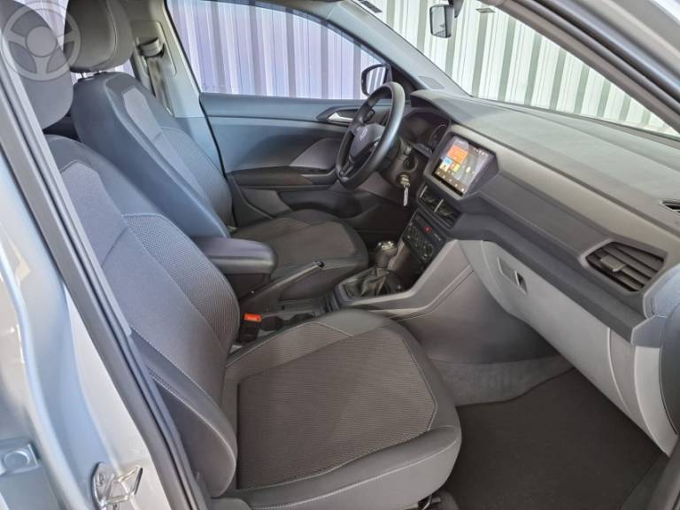 VOLKSWAGEN - T-CROSS 1.0 TSI 200 SENSE AUTOMÁTICO - 2022/2023 - PRATA - R$ 97.900,00