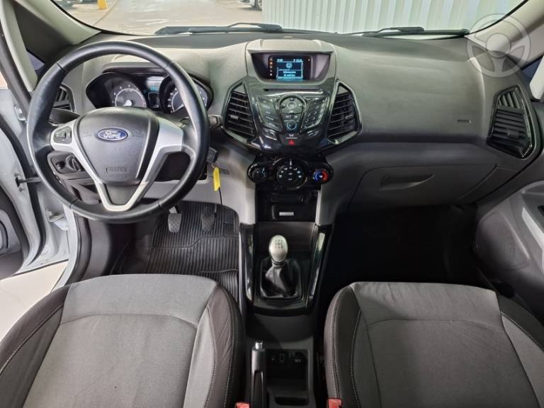 FORD - ECOSPORT 1.6 FREESTYLE 16V FLEX 4P MANUAL - 2013/2014 - BRANCA - R$ 53.900,00