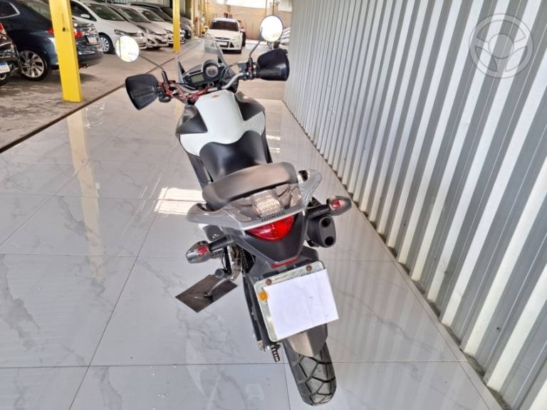 HONDA - XL 700V TRANSALP - 2014/2014 - BRANCA - R$ 34.900,00