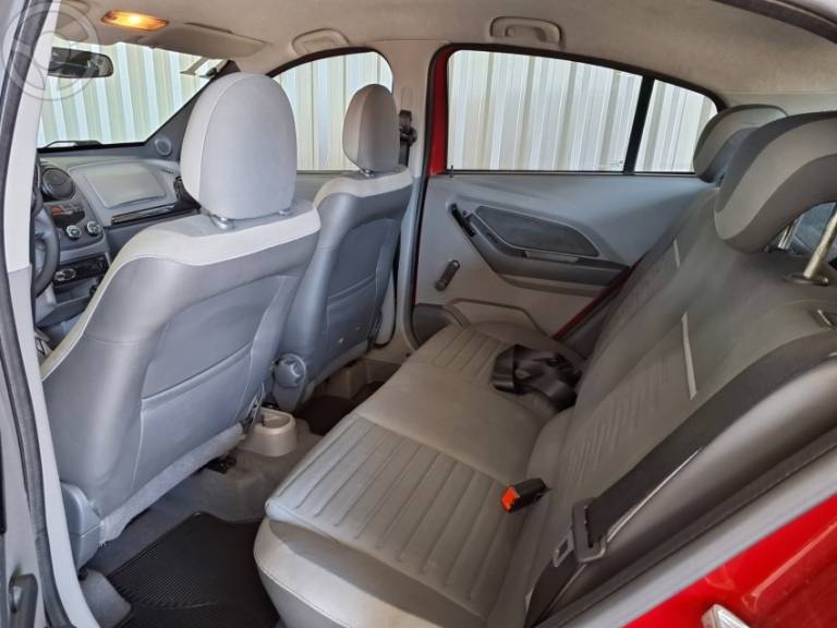 CHEVROLET - AGILE 1.4 MPFI LT 8V FLEX 4P MANUAL - 2011/2011 - VERMELHA - R$ 28.500,00