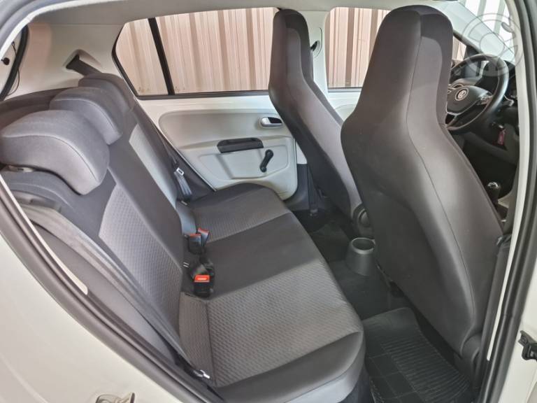VOLKSWAGEN - UP 1.0 MPI MOVE UP 12V FLEX 4P MANUAL - 2019/2019 - BRANCA - R$ 58.900,00