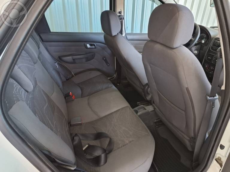 FIAT - SIENA 1.0 MPI EL 8V FLEX 4P MANUAL - 2014/2015 - BRANCA - R$ 31.500,00