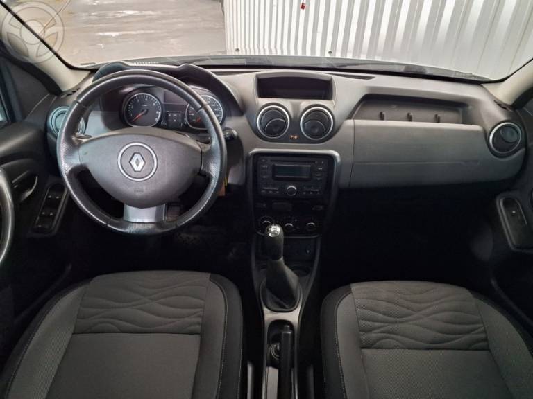 RENAULT - DUSTER 1.6 DYNAMIQUE 4X2 16V FLEX 4P MANUAL - 2012/2013 - PRATA - R$ 49.900,00