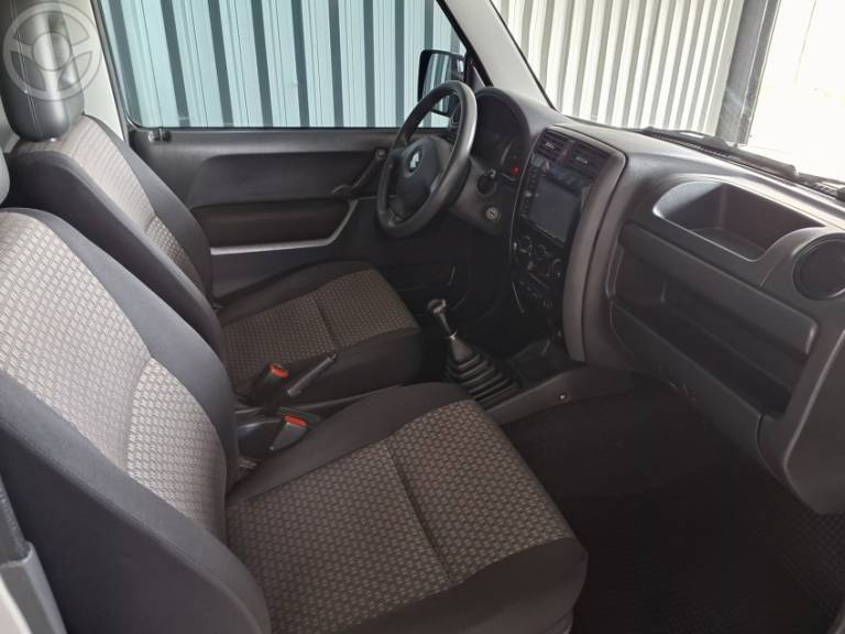 SUZUKI - JIMNY 1.3 4ALL 4X4 16V 2P MANUAL - 2010/2011 - PRATA - R$ 61.500,00