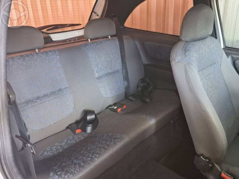 CHEVROLET - CELTA 1.0 MPFI VHC SUPER 8V 2P MANUAL - 2003/2004 - BRANCA - R$ 16.500,00