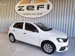 VOLKSWAGEN - GOL 1.0 12V MPI TOTALFLEX TRENDLINE 4P MANUAL - 2016/2017 - BRANCA - R$ 42.900,00