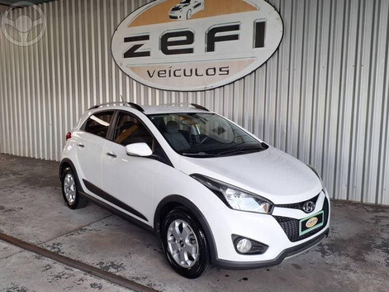 HYUNDAI - HB20X 1.6 16V PREMIUM FLEX 4P AUTOMÁTICO - 2014/2014 - BRANCA - Sob Consulta