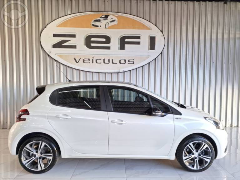 PEUGEOT - 208 1.6 THP GT 16V FLEX 4P MANUAL - 2016/2017 - BRANCA - R$ 69.900,00