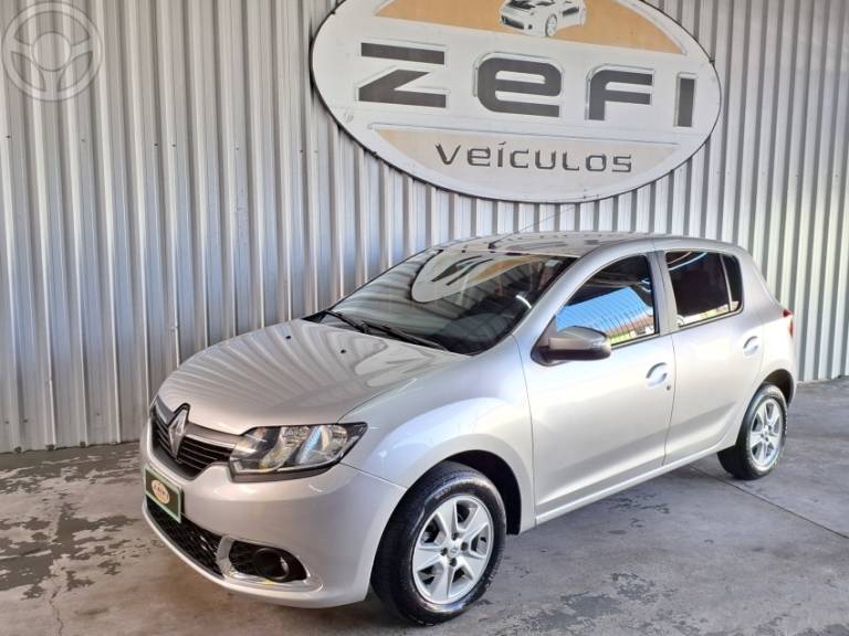 RENAULT - SANDERO 1.6 DYNAMIQUE 8V FLEX 4P AUTOMATIZADO - 2016/2017 - PRATA - R$ 45.900,00