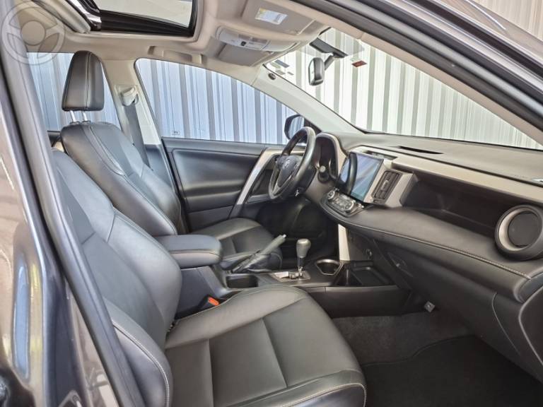 TOYOTA - RAV4 2.0 TOP 4X2 16V 4P AUTOMÁTICO - 2017/2017 - CINZA - R$ 114.900,00