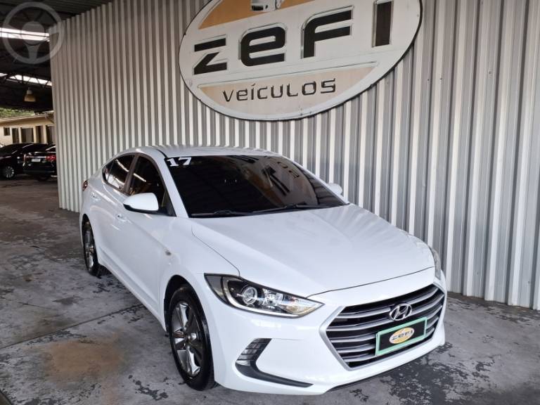 HYUNDAI - ELANTRA 2.0 16V FLEX 4P AUTOMÁTICO - 2016/2017 - BRANCA - R$ 79.900,00