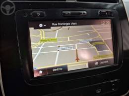 RENAULT - KWID 1.0 12V SCE FLEX INTENSE MANUAL - 2017/2018 - PRATA - R$ 38.900,00