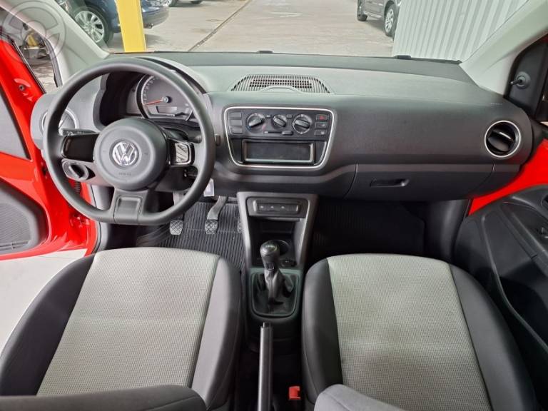 VOLKSWAGEN - UP 1.0 MPI TAKE UP 12V FLEX 4P MANUAL - 2016/2017 - VERMELHA - R$ 45.900,00