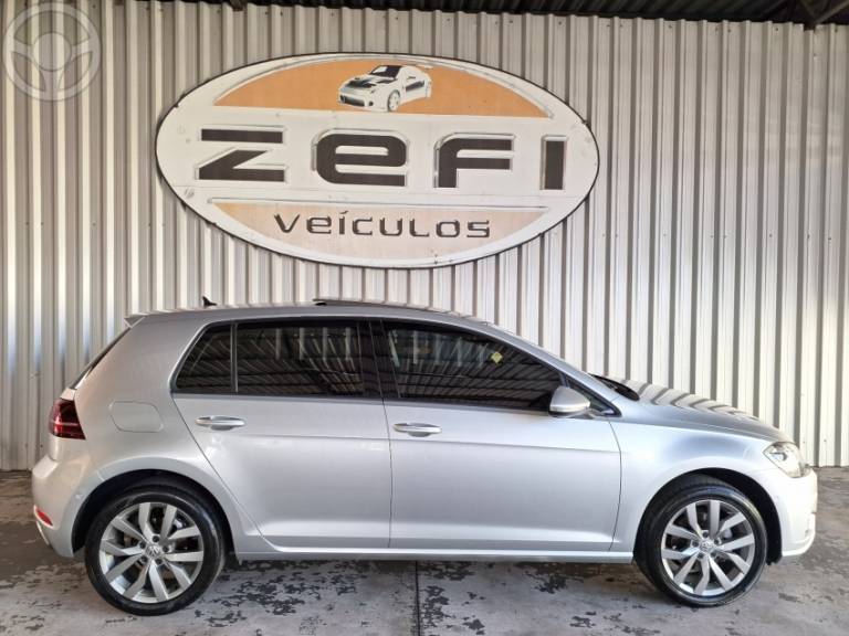 VOLKSWAGEN - GOLF 1.4 TSI HIGHLINE 16V TOTAL FLEX 4P TIPTRONIC - 2018/2018 - PRATA - R$ 117.900,00