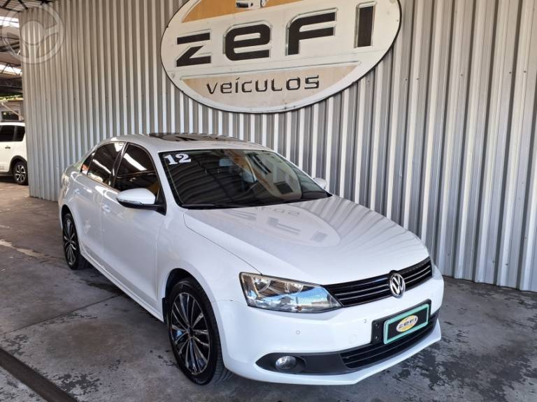 VOLKSWAGEN - JETTA 2.0 COMFORTLINE FLEX 4P TIPTRONIC - 2012/2012 - BRANCA - R$ 59.900,00