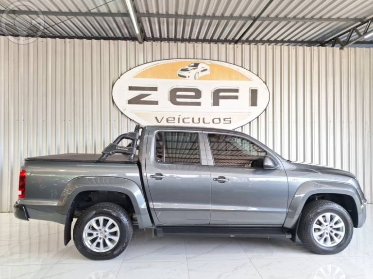 VOLKSWAGEN - AMAROK 2.0 4X4 TDI COMFORTILINE CD DIESEL 4P AUTOMÁTICO - 2019/2020 - CINZA - R$ 127.900,00