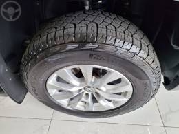 VOLKSWAGEN - AMAROK 2.0 4X4 TDI COMFORTILINE CD DIESEL 4P AUTOMÁTICO - 2019/2020 - CINZA - R$ 127.900,00