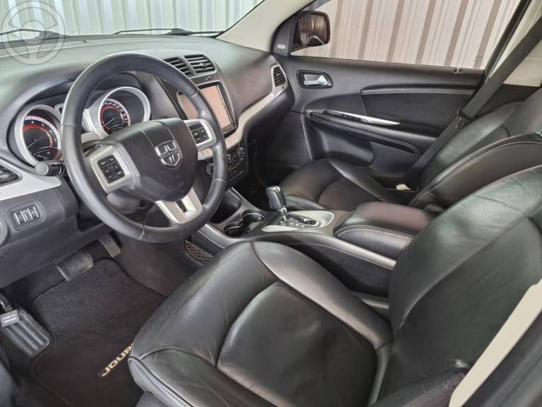 DODGE - JOURNEY 3.6 RT V6 4P AUTOMÁTICO - 2014/2014 - BRANCA - R$ 66.900,00