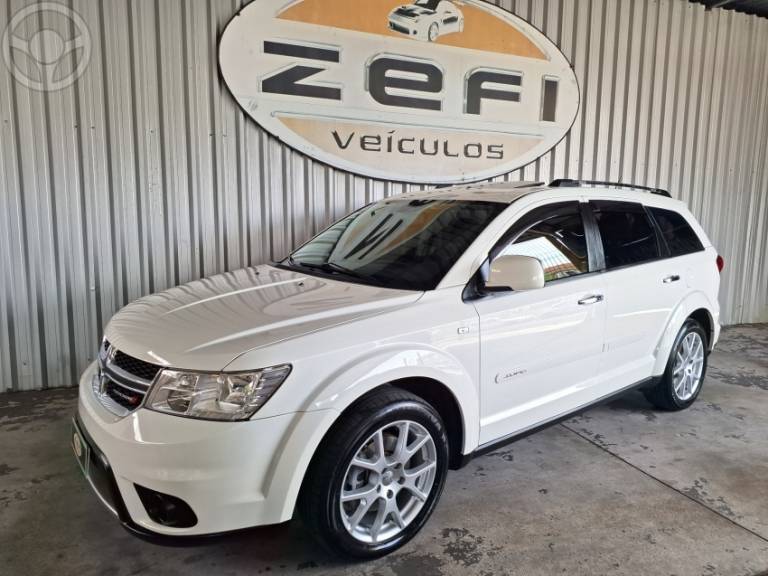 DODGE - JOURNEY 3.6 RT V6 4P AUTOMÁTICO - 2014/2014 - BRANCA - R$ 66.900,00