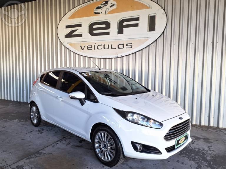 FORD - FIESTA 1.6 SE HATCH 16V FLEX 4P MANUAL - 2017/2017 - BRANCA - R$ 52.900,00