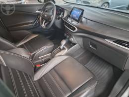 CHEVROLET - TRACKER 1.0 12V LT TURBO FLEX 4P AUTOMÁTICO - 2022/2023 - PRATA - R$ 103.900,00