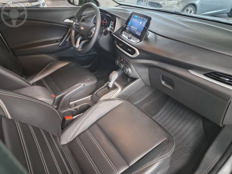 CHEVROLET - TRACKER 1.0 12V LT TURBO FLEX 4P AUTOMÁTICO - 2022/2023 - PRATA - R$ 103.900,00