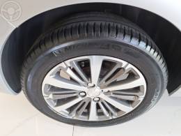 PEUGEOT - 208 1.6 GRIFFE 16V FLEX 4P AUTOMÁTICO - 2017/2018 - PRATA - R$ 63.900,00