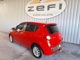 FIAT - PALIO 1.0 MPI ATTRACTIVE 8V FLEX 4P MANUAL - 2013/2014 - VERMELHA - R$ 38.500,00