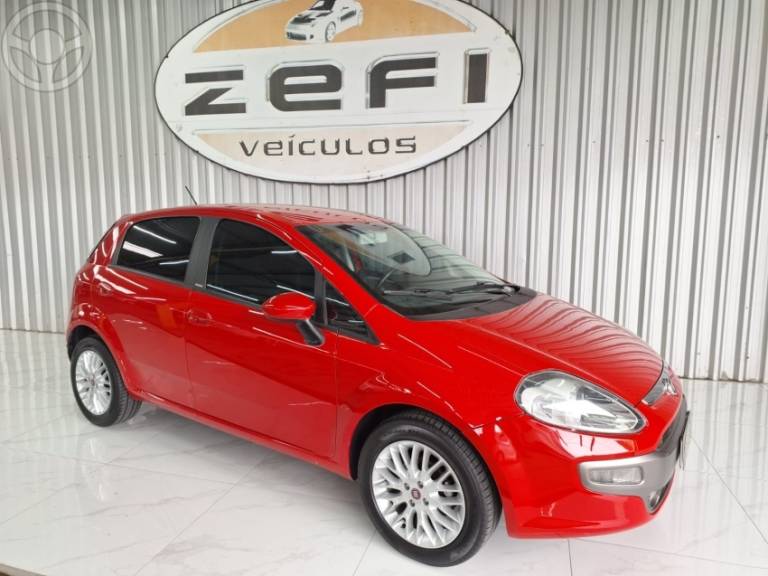 FIAT - PUNTO 1.6 ESSENCE 16V FLEX 4P MANUAL - 2012/2013 - VERMELHA - R$ 39.900,00