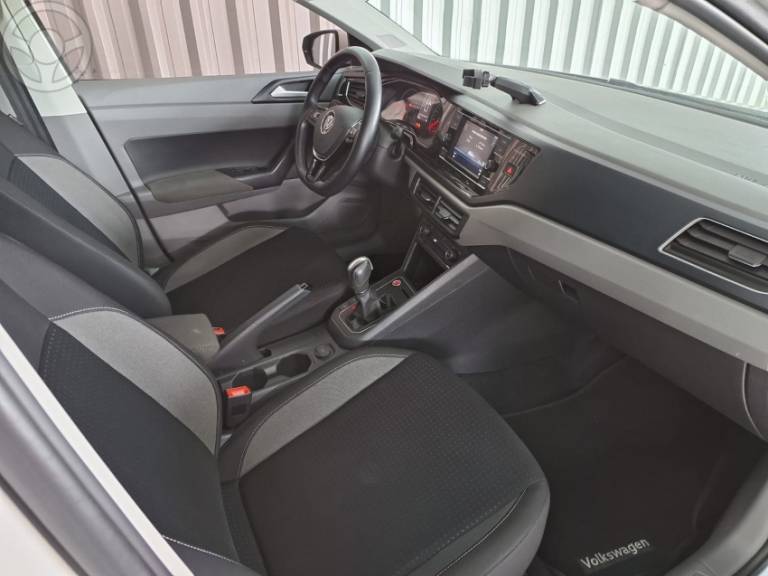 VOLKSWAGEN - POLO 1.0 200 TSI COMFORTLINE AUTOMÁTICO - 2018/2019 - BRANCA - R$ 74.500,00