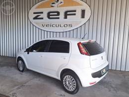 FIAT - PUNTO 1.4 ATTRACTIVE 8V FLEX 4P MANUAL - 2014/2014 - BRANCA - R$ 39.900,00