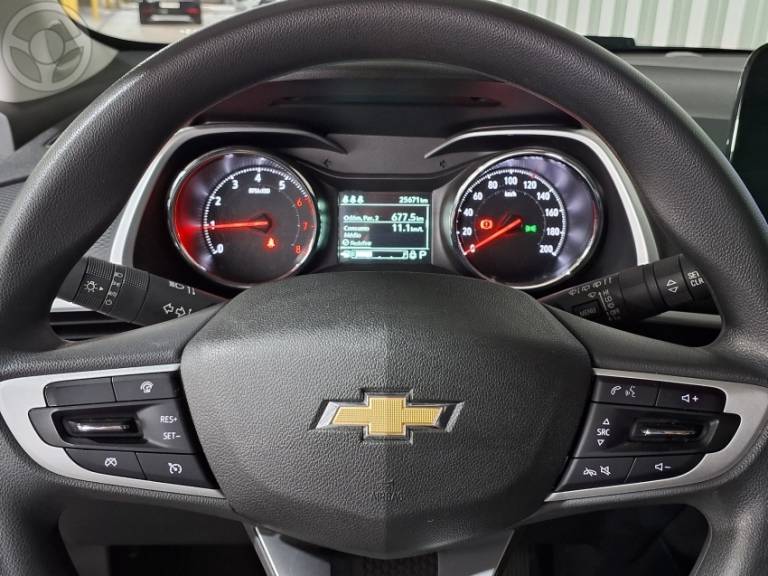 CHEVROLET - TRACKER 1.0 12V LT TURBO FLEX 4P AUTOMÁTICO - 2022/2023 - PRATA - R$ 114.900,00